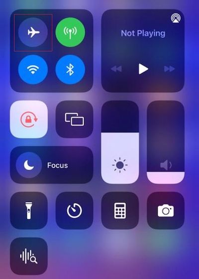 Schalten Sie den Flugmodus ein und aus, um zu beheben, dass Kik nicht funktioniert