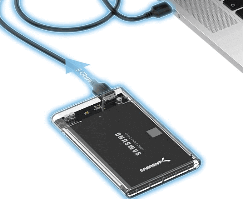 USB-Adapter zum Verbinden von Laptop und SSD verwenden