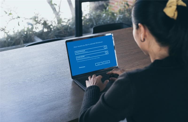 Unterschied zwischen Cloud-Download und lokaler Neuinstallation