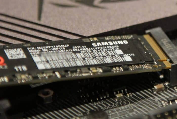 Nvme-SSD an die Hauptplatine des PCs anschließen